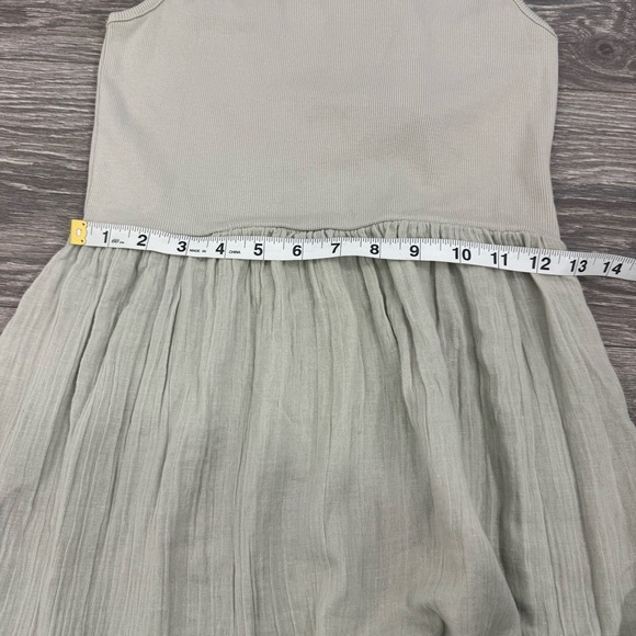 Salty Lemon Sage Green Sleeveless Tiered Midi Dress NWT Size Medium - Picture 9 of 10